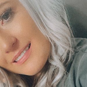 Meet your Posher, Courtney